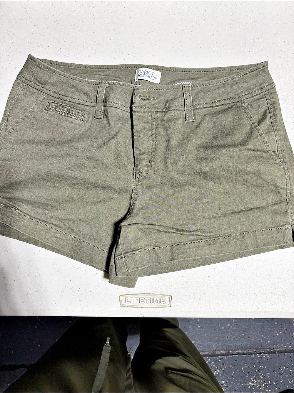 Market & Spruce Elicia Chino Shorts Cargo Shorts Green Small